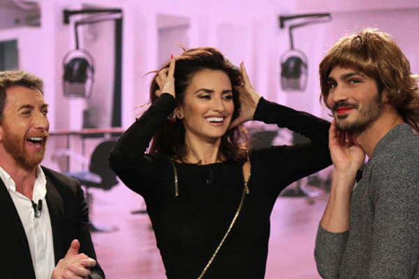 Peneacutelope hizo que Dariacuten fuera mujer  