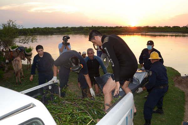 El GER rescatoacute al pescador que fallecioacute ahogado en el Dulce a la altura de La Higuera