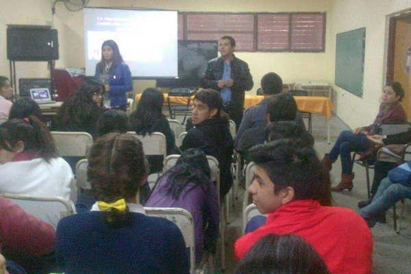 Buscan evitar el descontrol en las fiestas de egreso