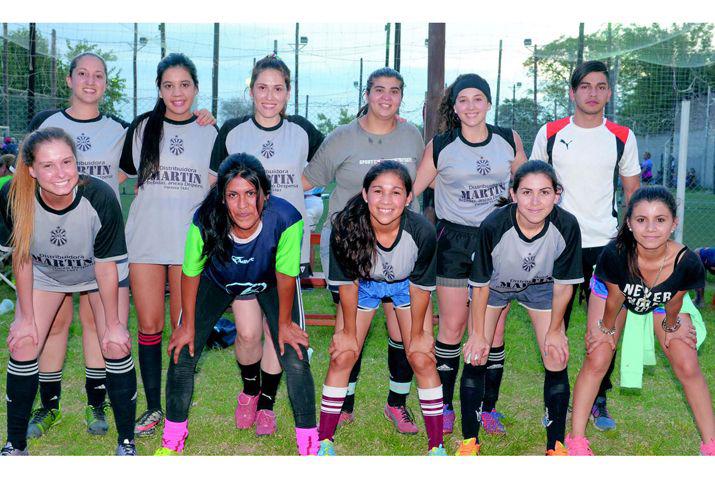 EQUIPO Las chicas de Las Gladiadoras FC cada sbado se preparan para dar lo mejor de ellas en la cancha