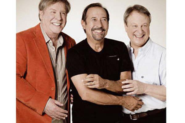 Puig Francella y Marrale un suceso en Peruacute  