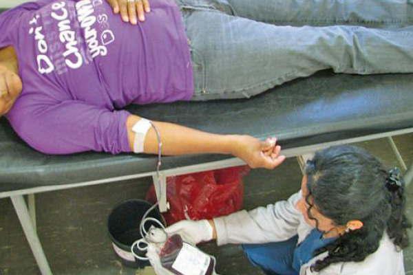 Invitan a santiaguentildeos a ser donantes voluntarios de sangre 
