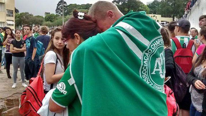 Temer decretoacute tres diacuteas de luto por la tragedia del Chapecoense