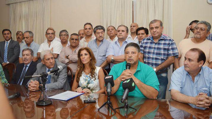 El Gobierno otorgaraacute un bono de 7000 pesos a los empleados provinciales