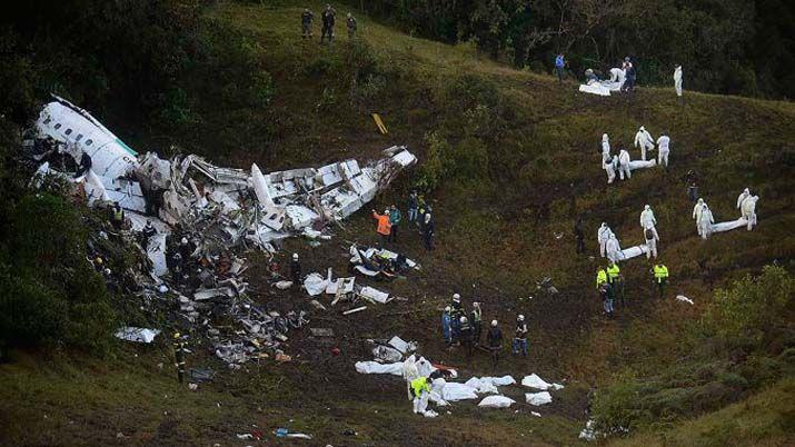 iquestPor queacute se estrelloacute el avioacuten que trasladaba al plantel de Chapecoense
