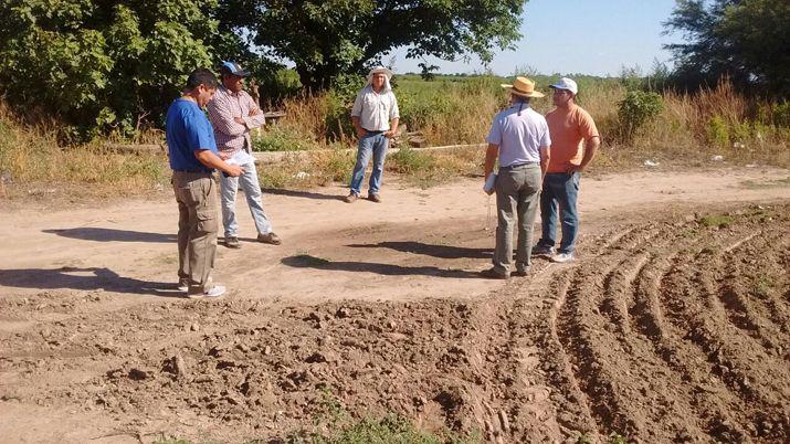 Asistieron teacutecnicamente obras de Fertirriego y asamblea de pequentildeos productores
