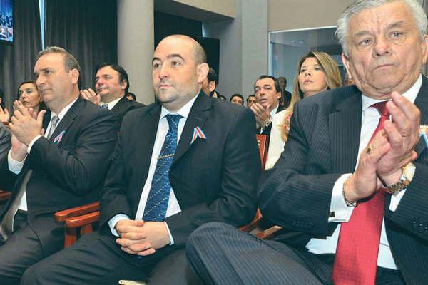 Los municipios se adheriraacuten al otorgamiento de un bono a empleados pero falta definir montos y formas de pago