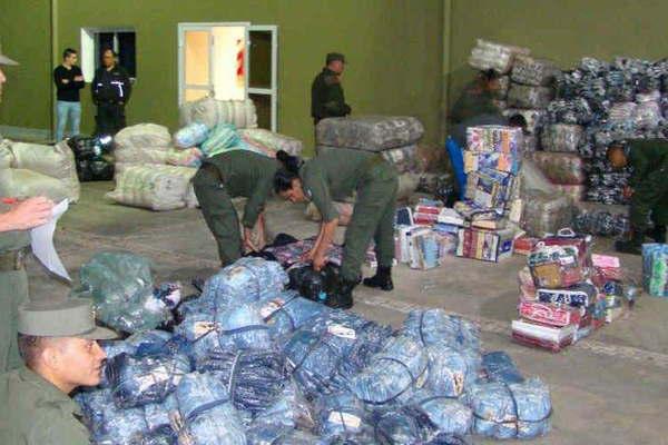 Gendarmes frustran contrabando de mercaderiacutea china valuada en  4000000