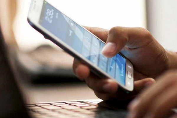 El comienzo de antildeo llegaraacute con suba  en las tarifas de la telefoniacutea celular