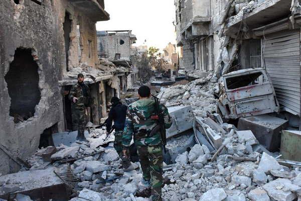 Siria redobla su avance en el este de la ciudad de Alepo ante una insurgencia cada vez maacutes acorralada