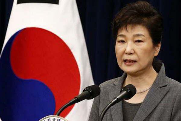 La presidenta de Corea del Sur renuncioacute a su cargo 