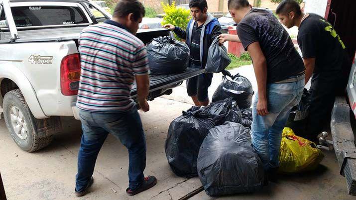 Gran gesto- bomberos de Friacuteas recolectaron donaciones para San Pedro