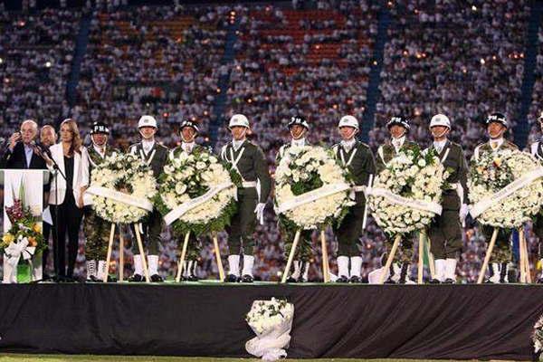 Emotivo homenaje de Atleacutetico Nacional