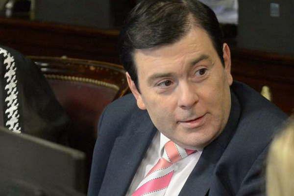 El senador Zamora destacoacute la importancia  de aprobar el Presupuesto