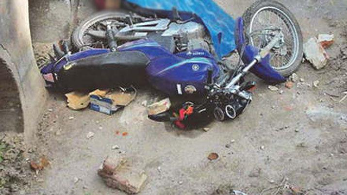 Una mujer que iba con su hija y nieto fue arrojada a una acequia por ladrones