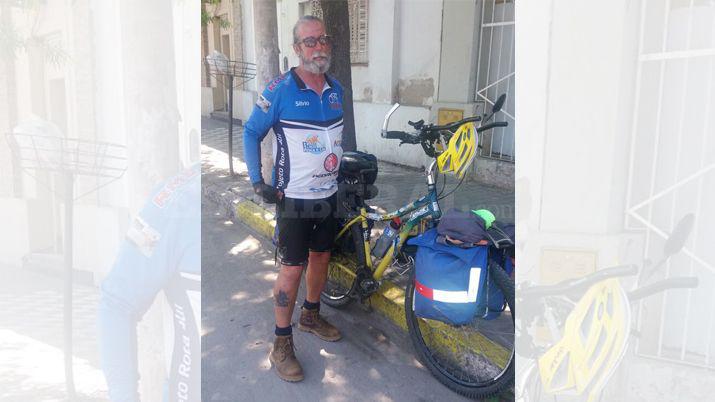 Salioacute de Peruacute a comprar cigarros y terminoacute en Santiago