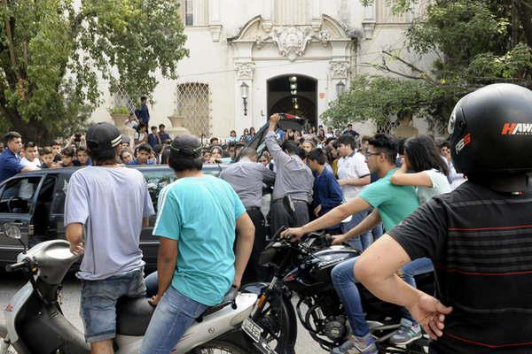 Conmocioacuten en La Banda por la muerte de un adolescente reconocido deportista