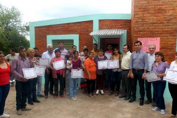 Familias de San Ramoacuten cuentan con flamantes viviendas sociales