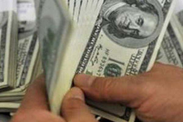 El doacutelar llegoacute a 1615 su maacuteximo histoacuterico