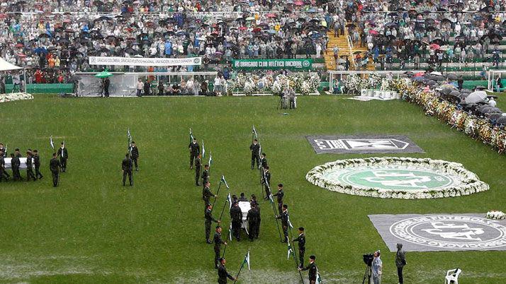 Todo Brasil da su uacuteltimo adioacutes al plantel del Chapecoense