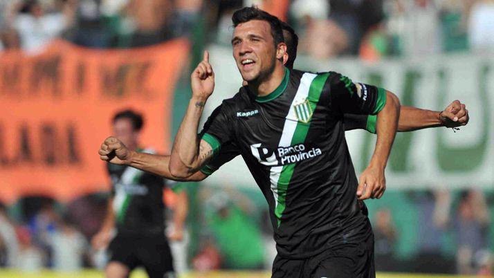 Banfield dio la sorpresa y bajoacute a Newells en Rosario