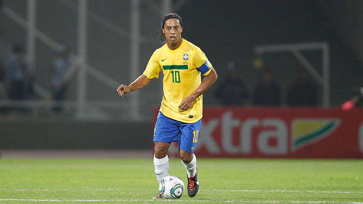 Reconocen que Ronaldinho podriacutea jugar en Chapecoense
