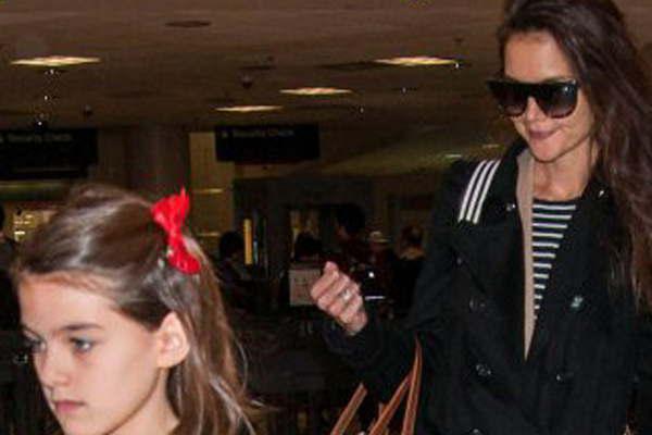 Suri Cruise crecioacute y no ve a su famoso padre 