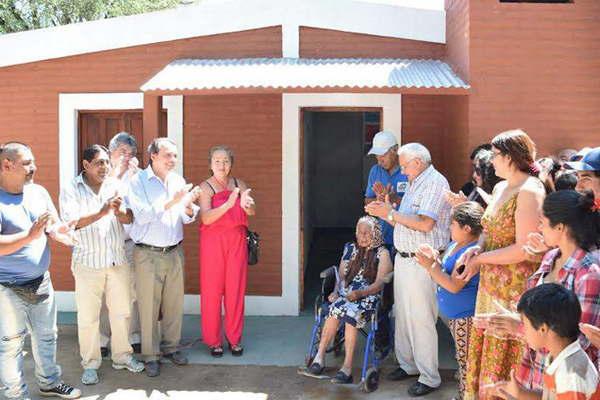 Nuestra gobernadora no quiere que quede ninguacuten rancho en la provincia