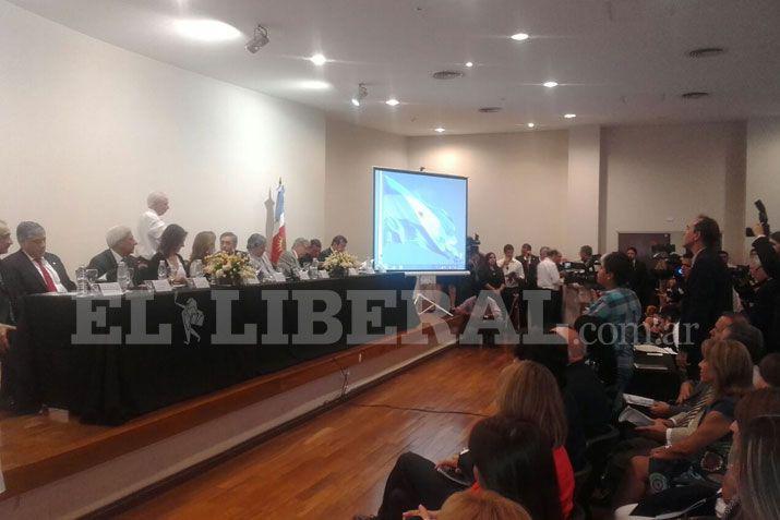 La Gobernadora inauguroacute el Juzgado de Geacutenero