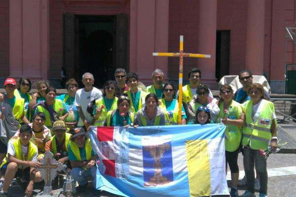 Los fieles comienzan a llegar al encuentro  con la Virgen del Valle