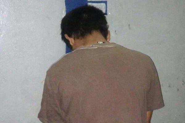 Joven fue salvajemente golpeada por su ex en la heladeriacutea donde trabaja 