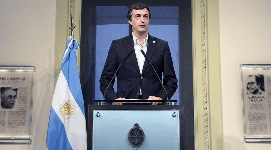 El cuestionamiento es a los funcionarios no a la educacioacuten puacuteblica