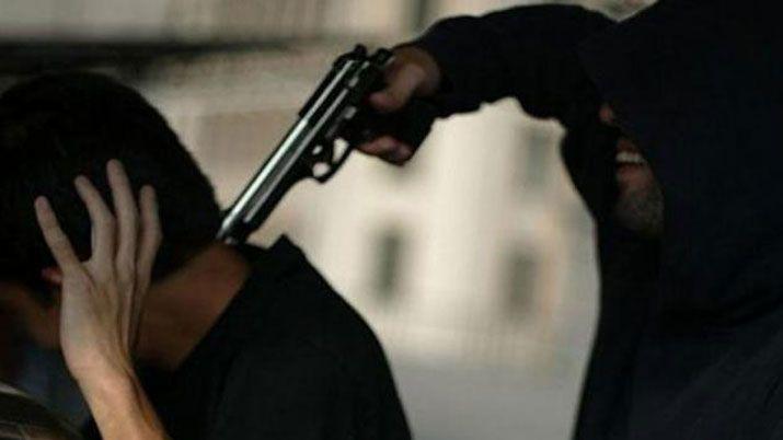 Dos estudiantes sufrieron un violento robo en pleno centro