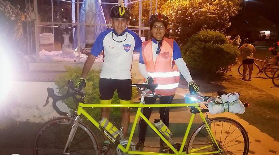 Un nuevo grupo de peregrinos partioacute esta madrugada hacia Catamarca