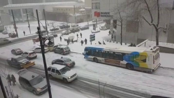 Las consecuencias de conducir en una calle congelada