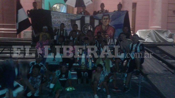 Peregrinos santiaguentildeos ya llegan a Catamarca para la festividad de la Virgen