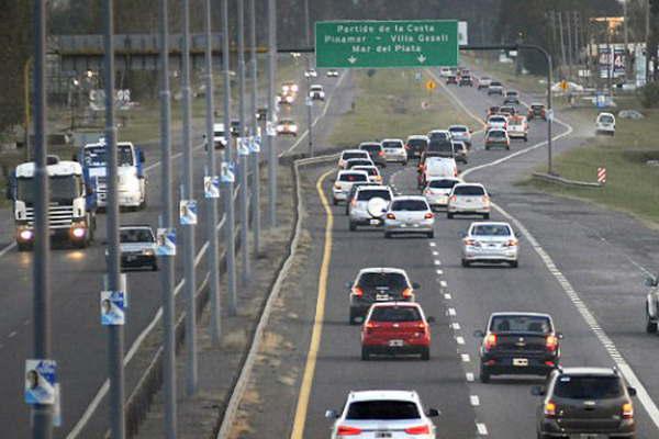 Por feriados nacionales las actividades y servicios estaraacuten reducidos el fin de semana extralargo