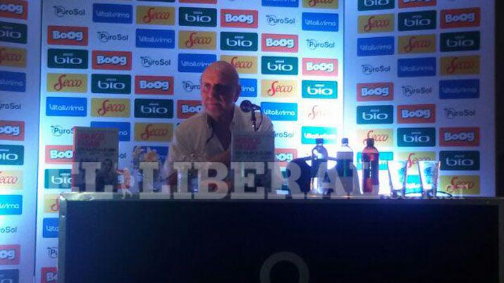 Horacio Pagani presentó su libro Seis viajes a la luna