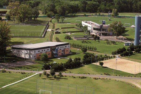 Boca postergoacute un acto de inauguracioacuten por duelo