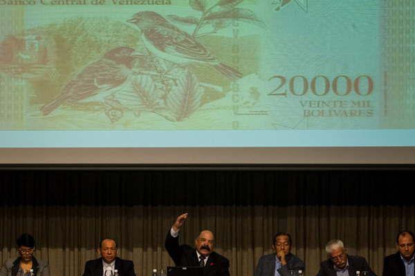 Venezuela presentoacute por la alta inflacioacuten nuevos billetes y monedas