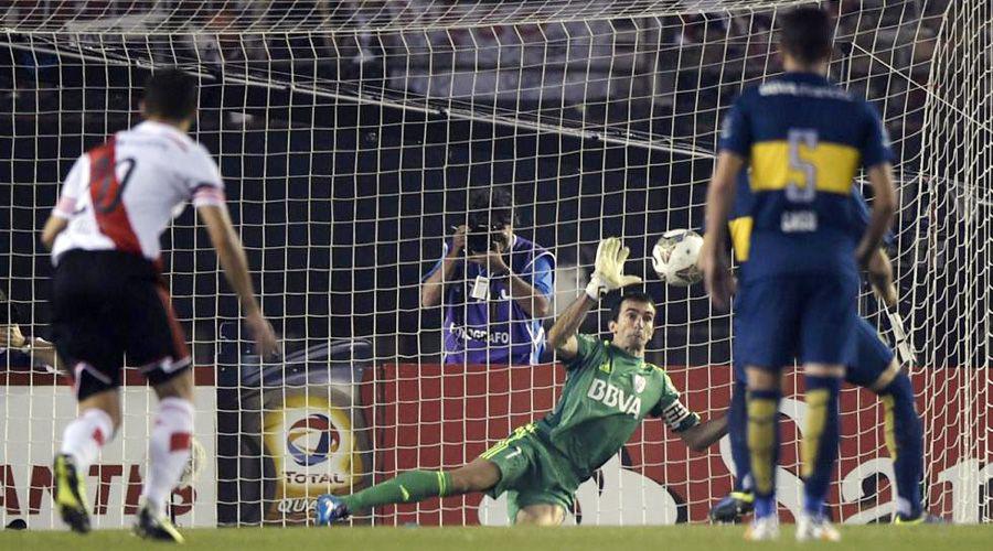 Sigo pensando por queacute no rompiacute el arco