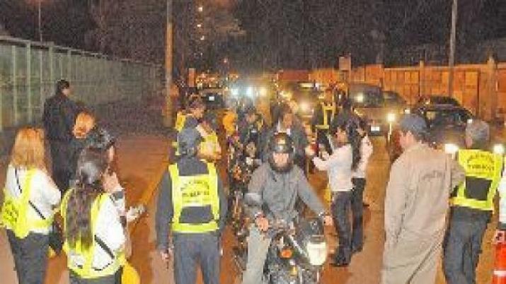 Secuestran varios vehiacuteculos por circular en infraccioacuten