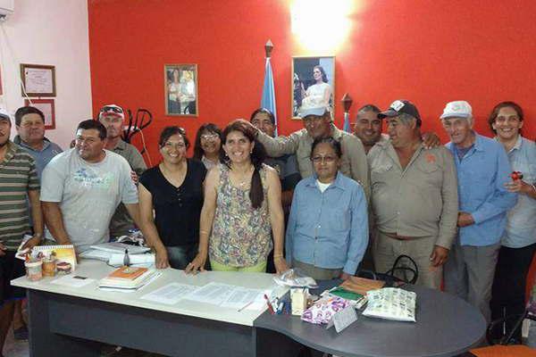 Los empleados municipales de La Cantildeada cobraron el bono de  7000