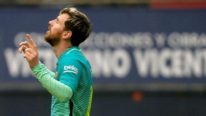 Messi convirtió un doblete para la victoria de su equipo