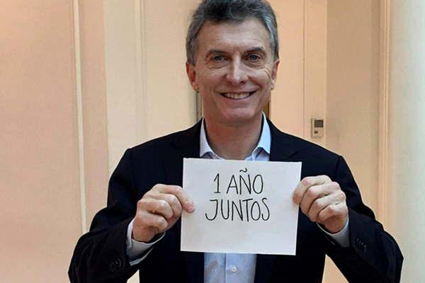 El presidente Macri y sus ministros celebraron el primer antildeo de gestioacuten
