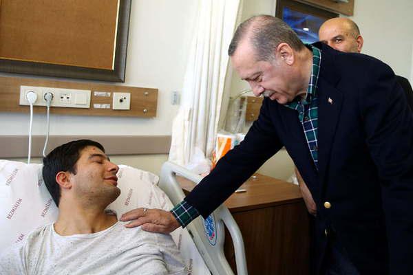 Trepoacute a 38 la cantidad de viacutectimas fatales del ataque terrorista en Estambul en alrededores de un estadio