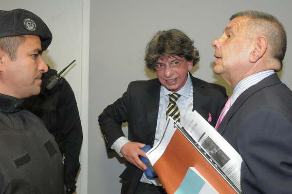 Nueva denuncia contra Luis Manuel Pericaacutes por incumplimiento de contratos