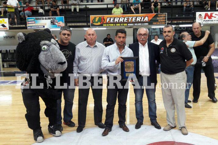 El acto se desarrolló en el Estadio Vicente Rosales