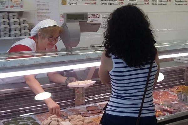 El kilogramo de pollo tuvo un nuevo incremento y estaacute entre 45 y 48