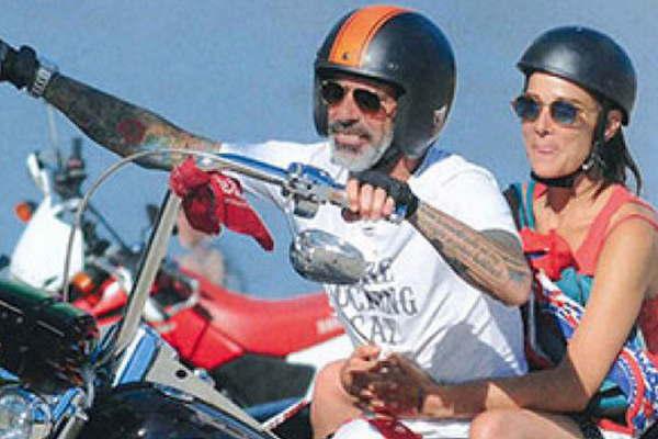 Juana Viale aparecioacute con un motoquero 